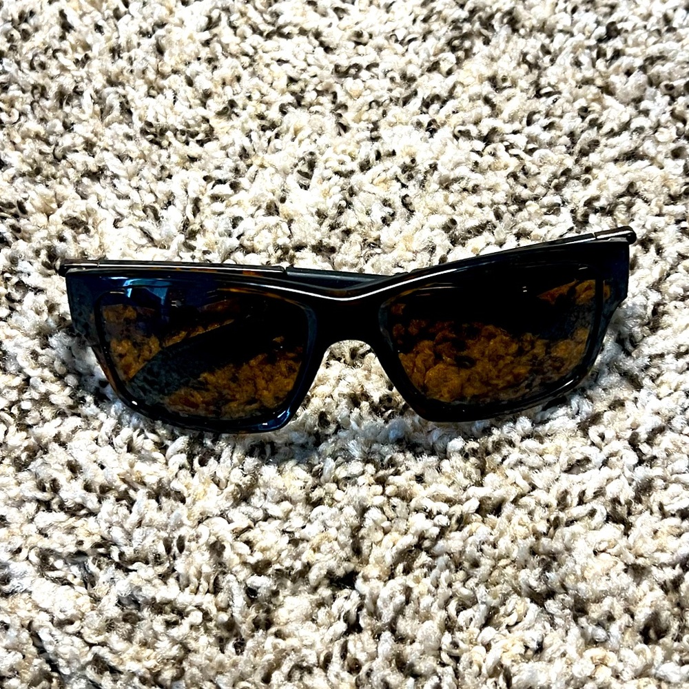 Oakley Sunglasses (Brown)